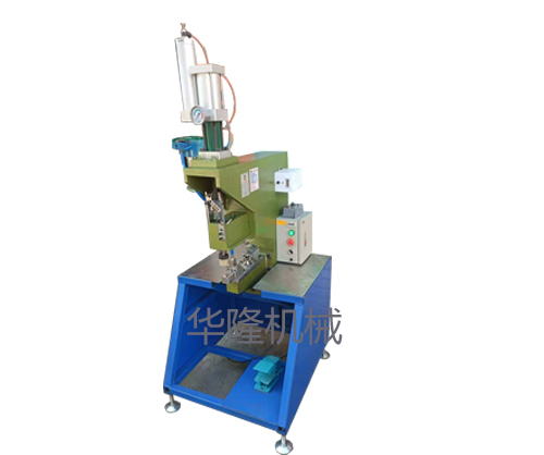 振動(dòng)盤壓鉚機(jī)